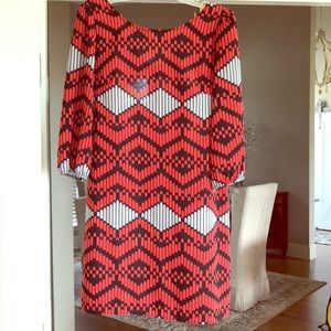 Colorful 3 quartered sleeve shift dress